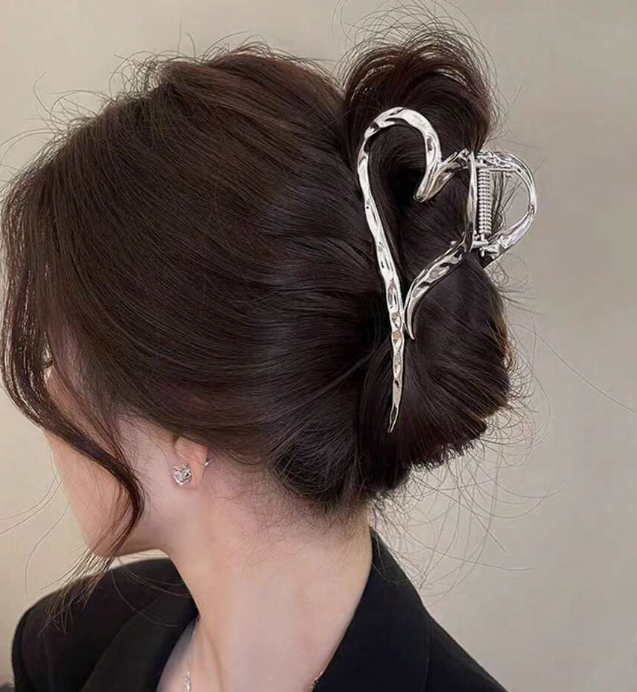 Metal Hair Claw (Heart)